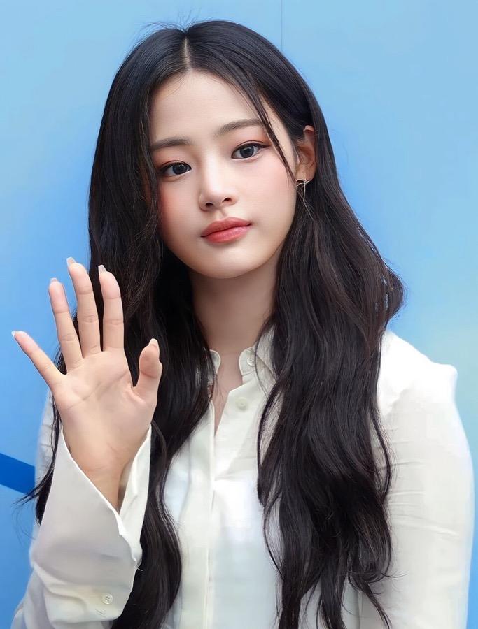 Минджи из NewJeans