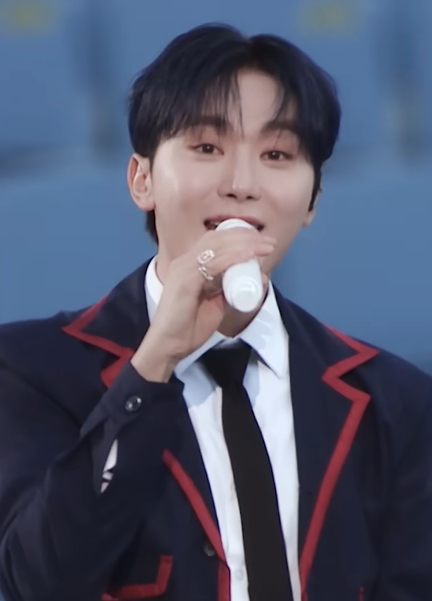 Сынгван из SEVENTEEN