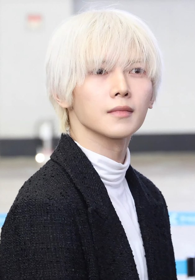 Ёсан из ATEEZ